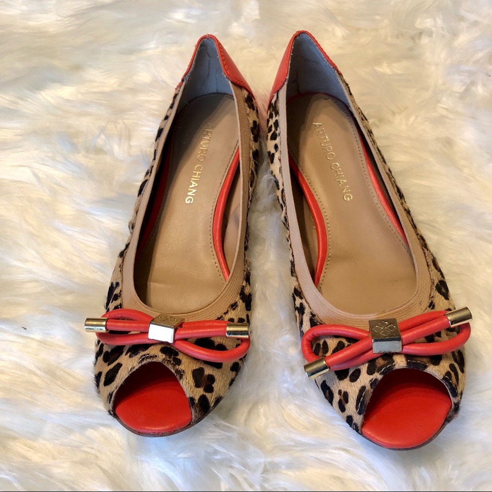 Arturo Chiang leopard print flats size 6